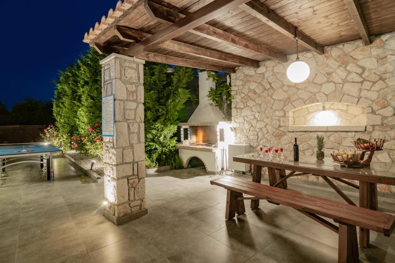 Luxury Villa Vanato & Pool Koukounaria ภายนอก รูปภาพ